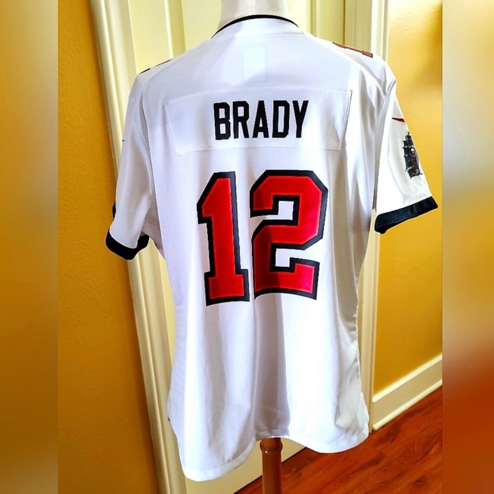 NFL Tom Brady #12 Buccaneers Jersey - Picture 1 of 5